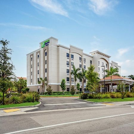 Holiday Inn Express & Suites - Miramar By Ihg Exterior foto