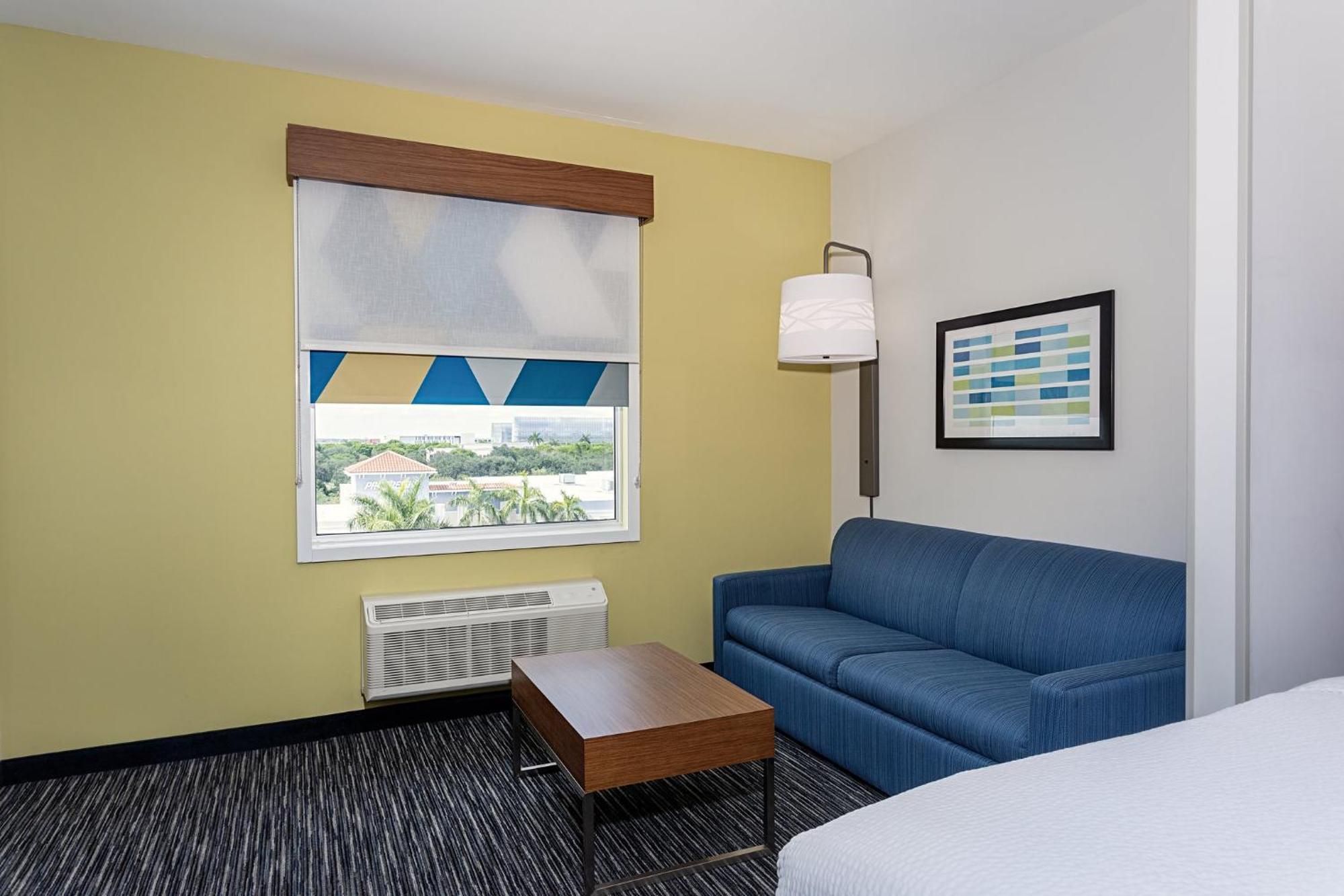 Holiday Inn Express & Suites - Miramar By Ihg Exterior foto